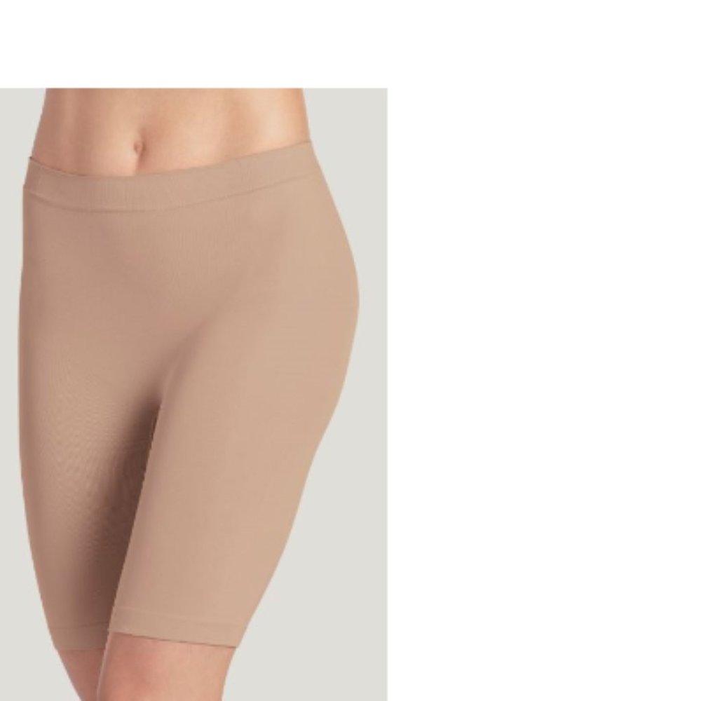 NWT JOCKEY SMOOTHING SLIPSHORT SIZE M